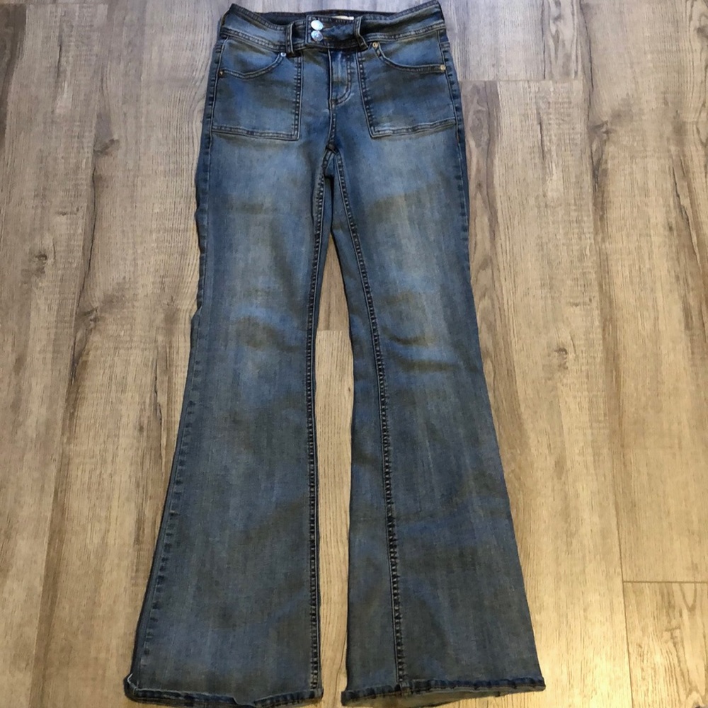 Garage denim line, size 03/26 flair jeans